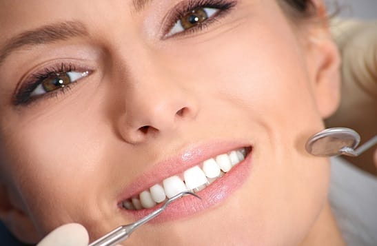 En quoi consiste un implant dentaire ?