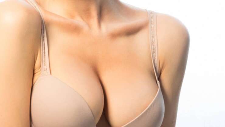 Comment faire grossir sa poitrine sans ou avec la chirurgie esthétique