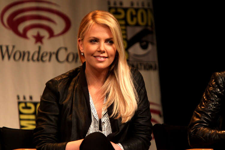 charlize theron chirurgie